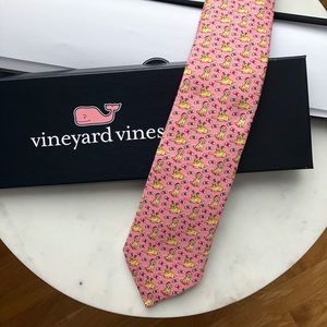 NWT Vineyard Vines Santa Paws Tie with Box